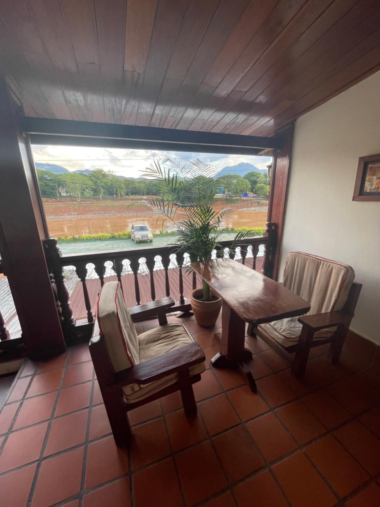 Luang Prabang - Villa Ouis Namkhan Riverside 2 מראה חיצוני תמונה